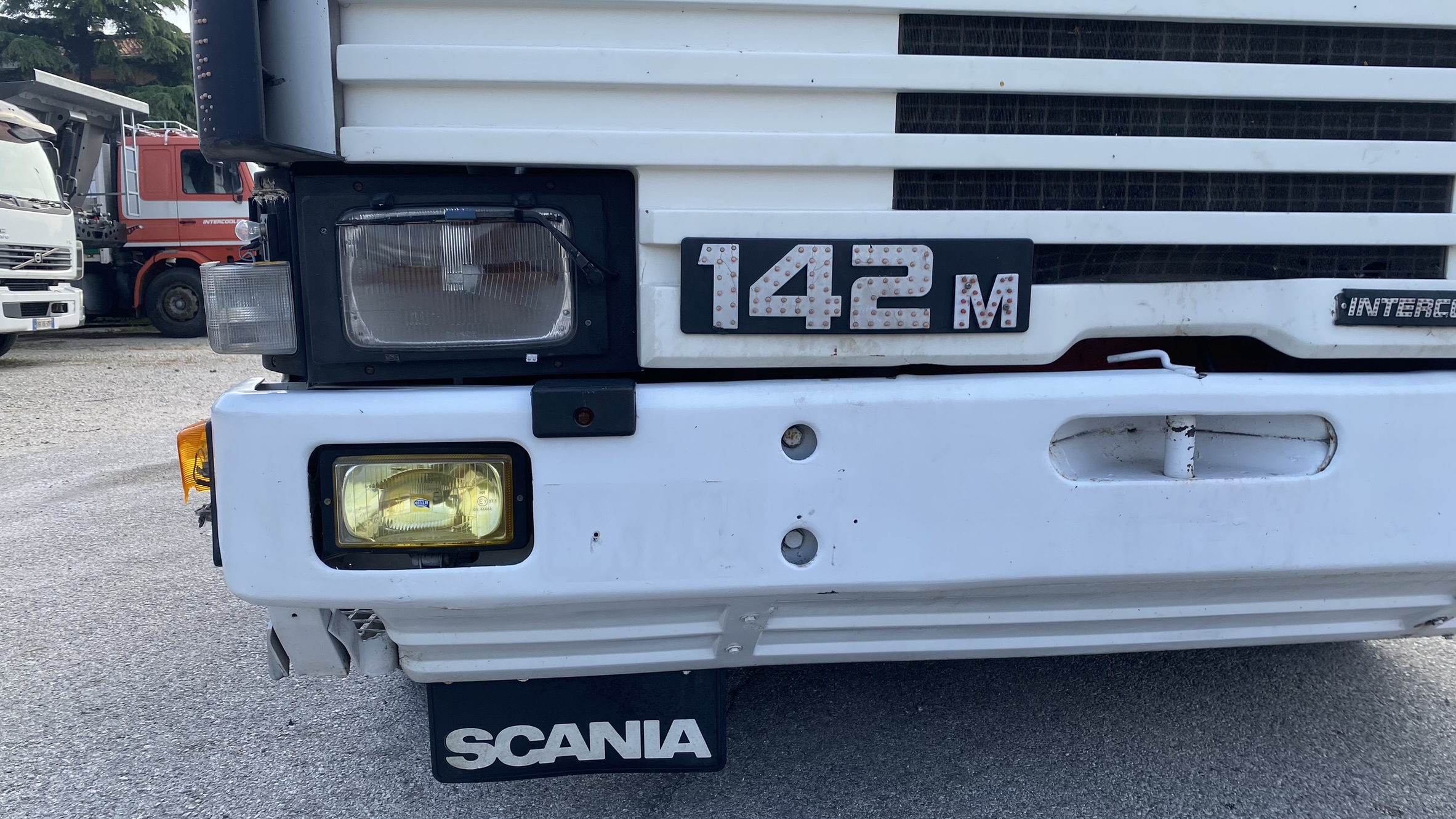 SCANIA 142 V8